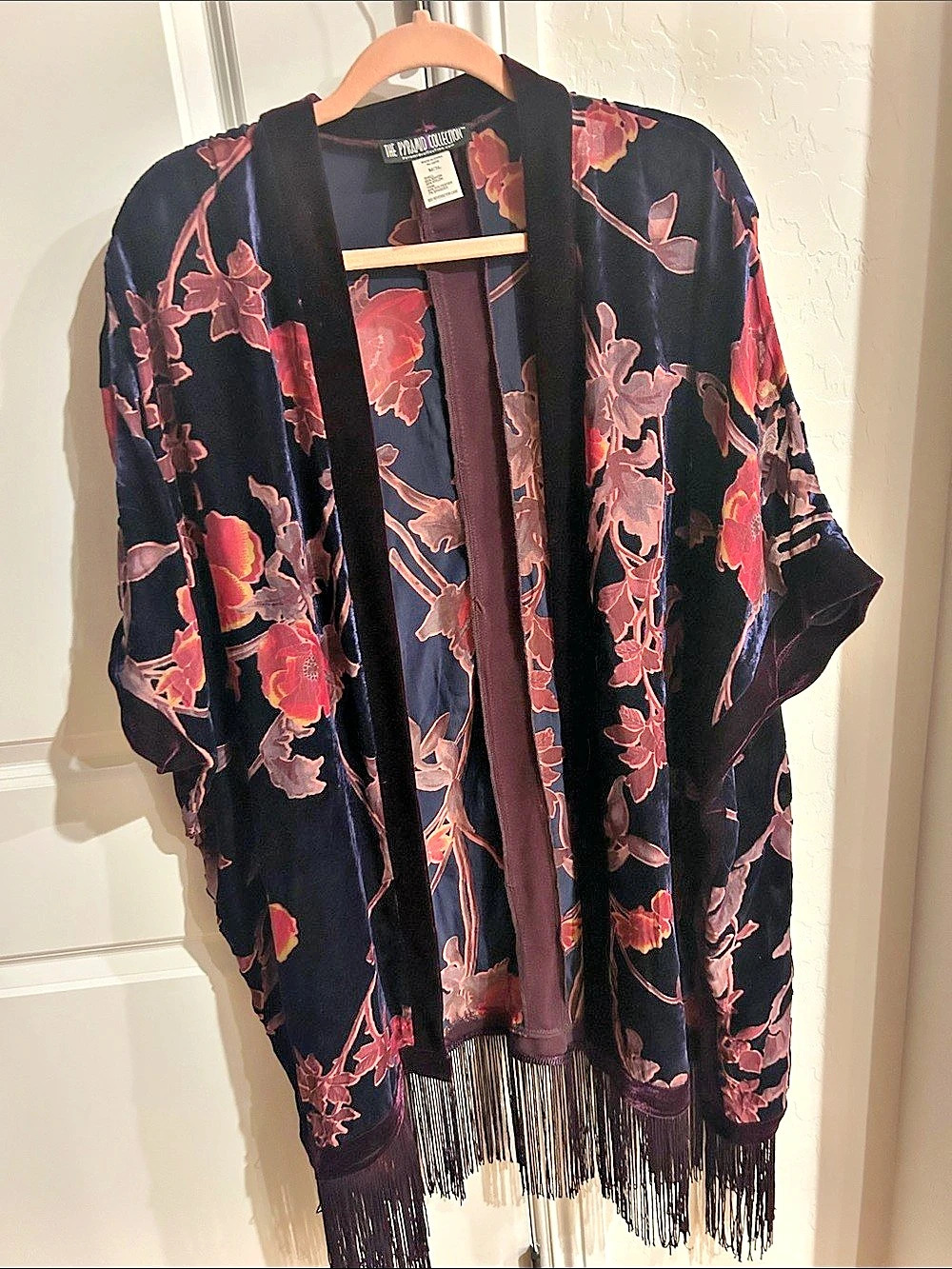 The Pyramids Collection Floral Burnout Velvet Kimono in Navy Blue, Purple & Pink